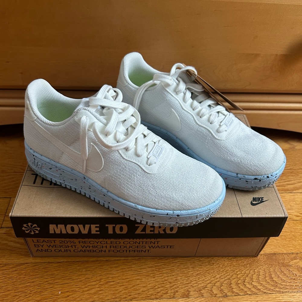 Nike Air Force 1 Crater Flyknit in White/Pure Platinum women’s size 8.5